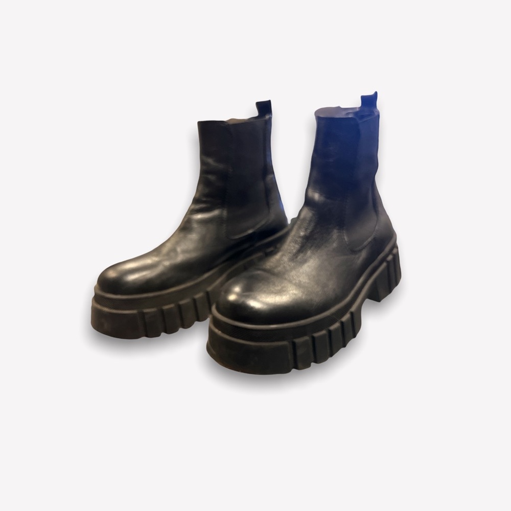 Steve Madden boots